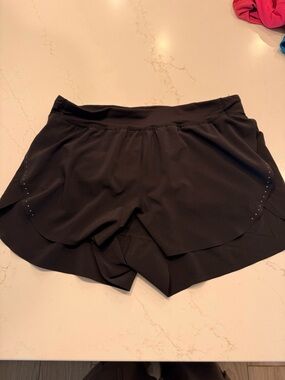 Lululemon Fast and Free High-Rise Classic Fit Split Short 3” Size M Black